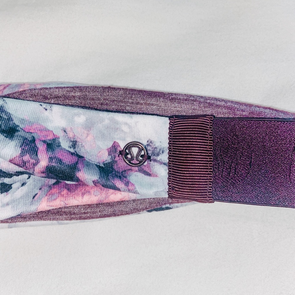 NWOT reversible lululemon headband